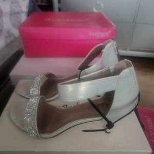Ladies low silver heels, size 8.5